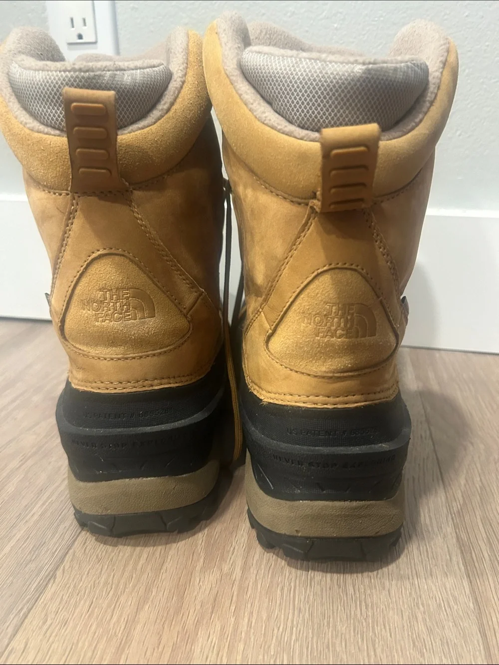 The North Face Tan and Black Insulated Lace-Up Winter Boots (11.5)